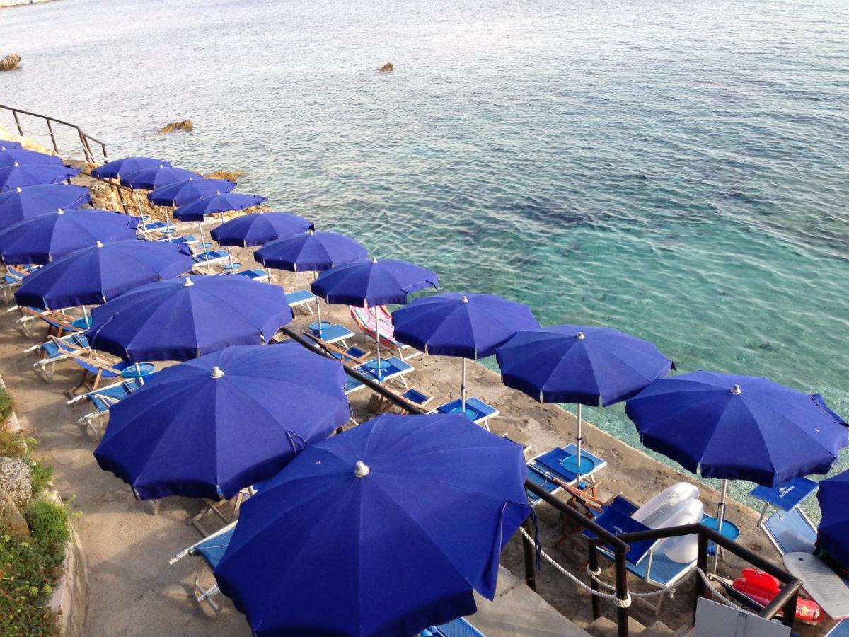 Hotel Villa Ombrosa Portoferraio Exterior foto