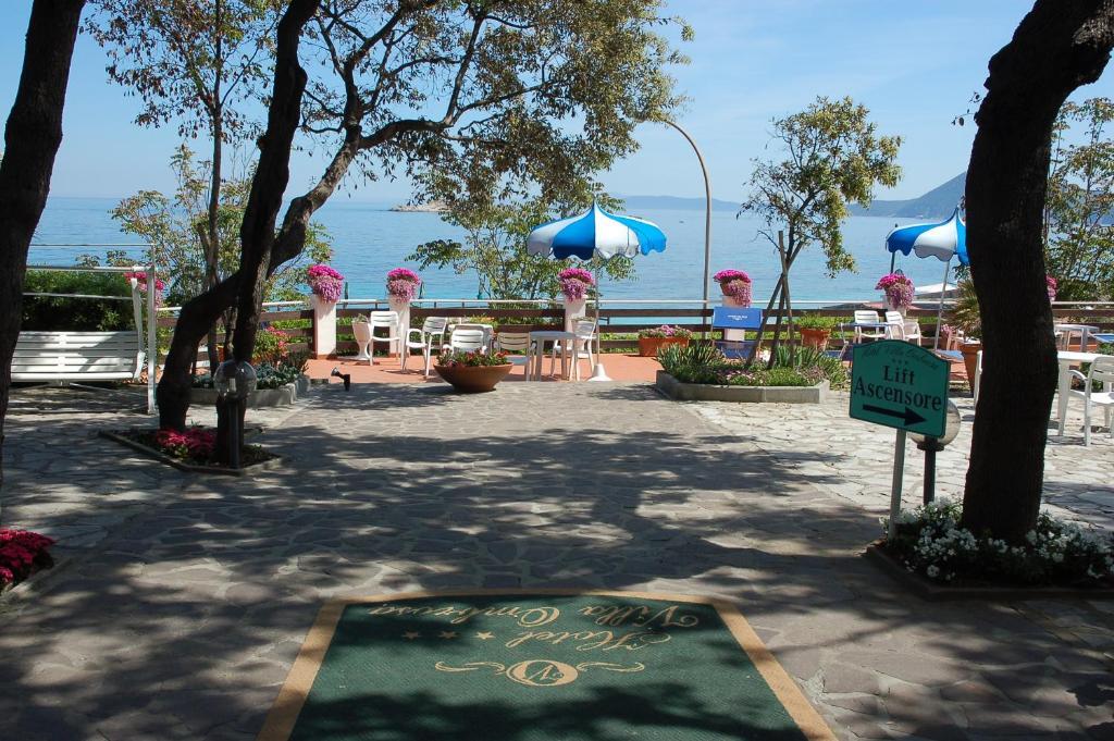 Hotel Villa Ombrosa Portoferraio Exterior foto